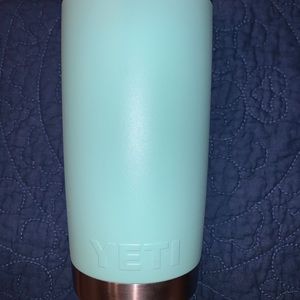 Light blue 20oz yeti tumbler with magslide lid